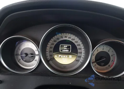 2012 Mercedes-Benz C 300 Sport 4Matic z USA, uszkodzony, nr VIN WDDGF8BB9CR210645